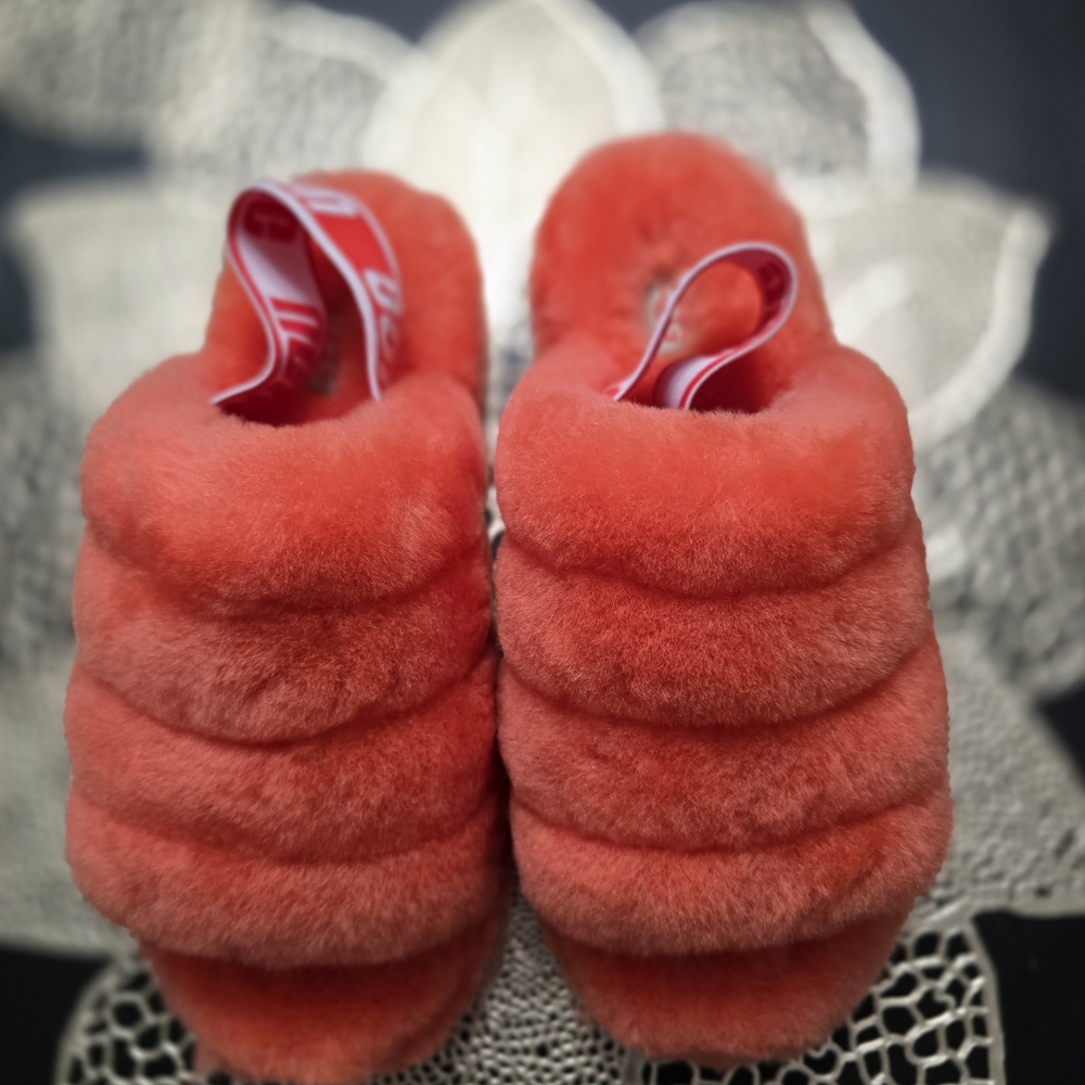 UGG Fluffy Red Ugg Slides